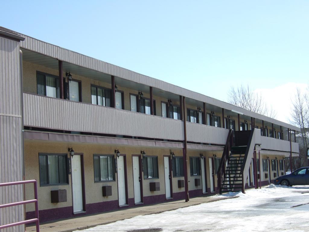 Wild Rose Inn Vegreville Dış mekan fotoğraf